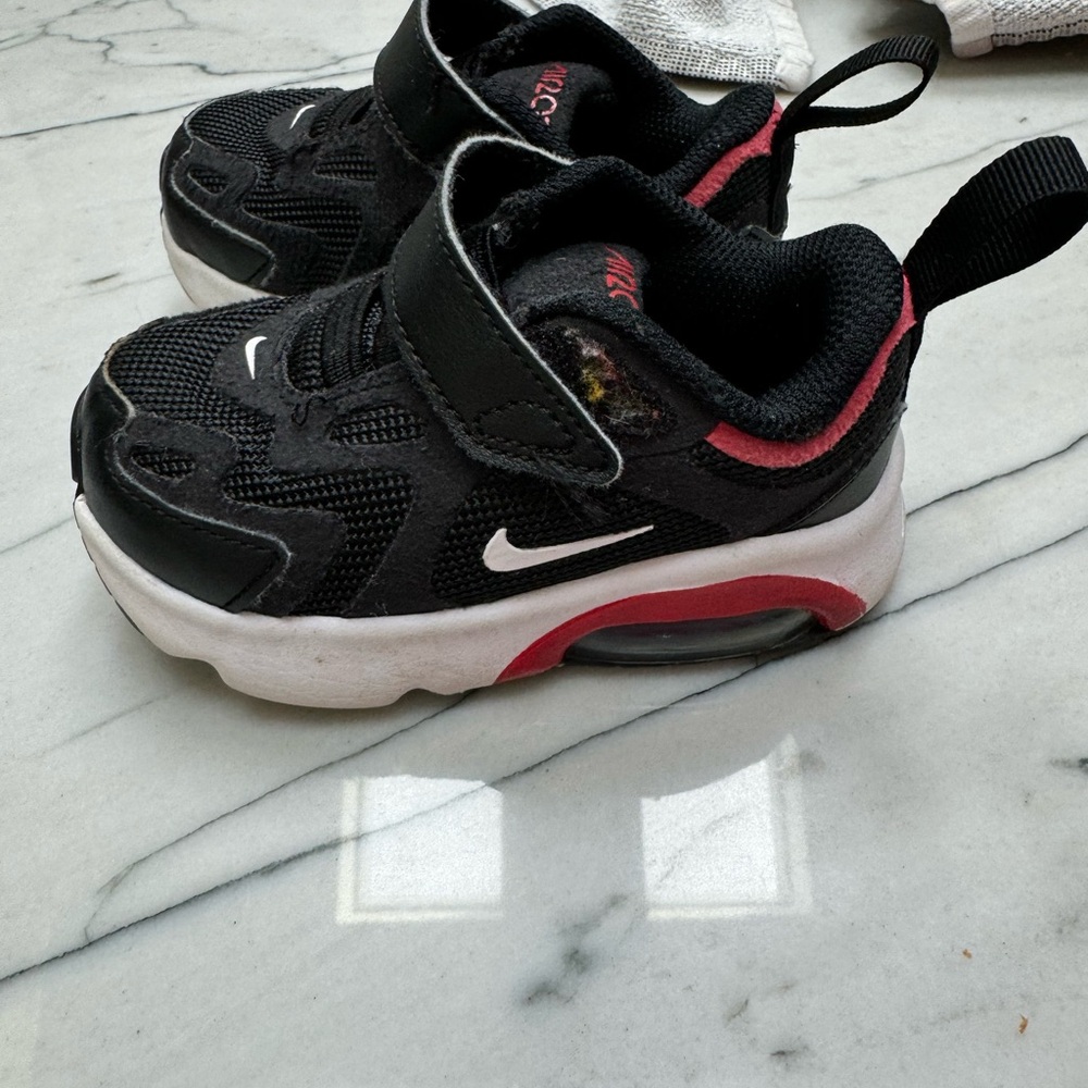 Nike toddler sneakers